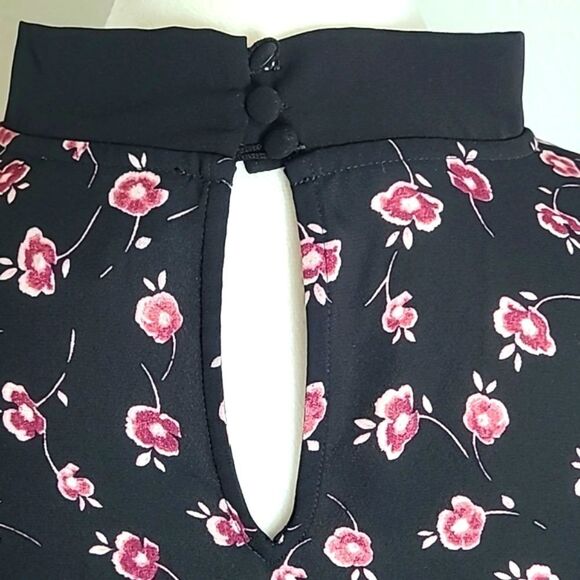 CeCe Black Blouse with Pink Flowers, Black Stand-up Collar, Size XL - Picture 7 of 9